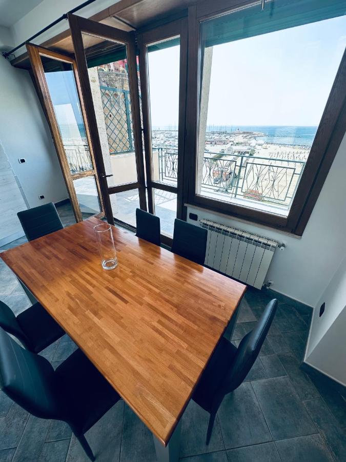 Newhouse Victoria - Sea View Apartment Неттуно Экстерьер фото