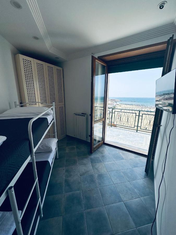 Newhouse Victoria - Sea View Apartment Неттуно Экстерьер фото