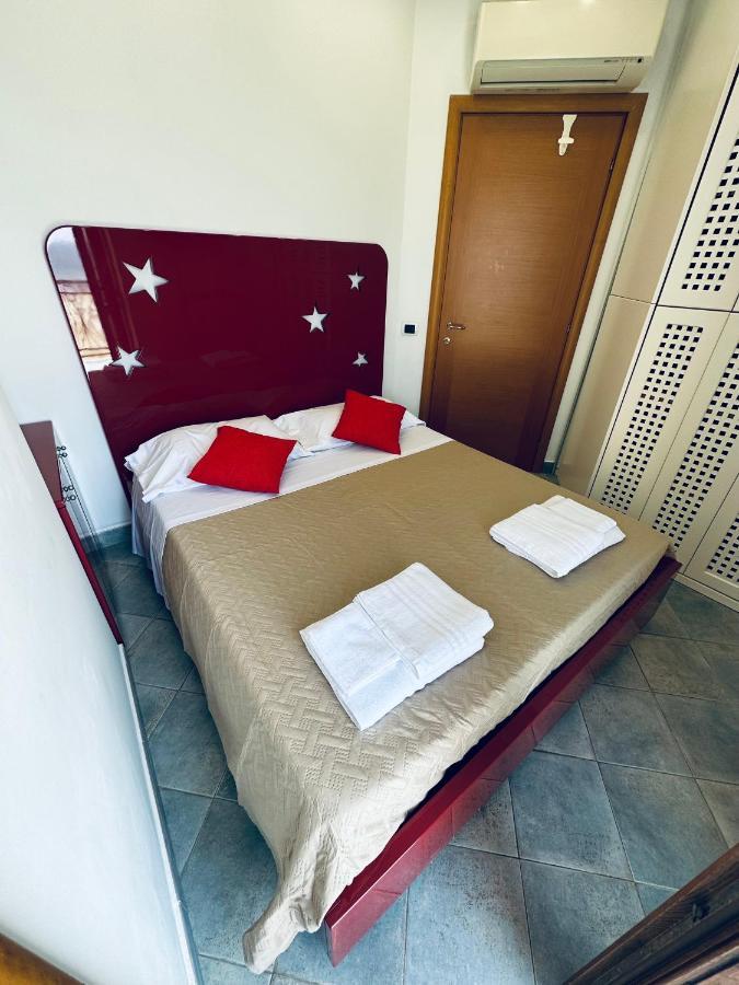 Newhouse Victoria - Sea View Apartment Неттуно Экстерьер фото